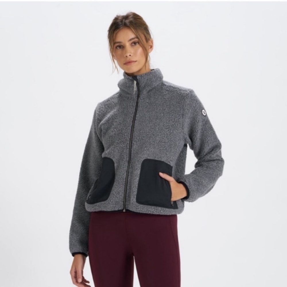 Vuori Alpine Sherpa Fleece Zip Up Jacket Gray Women's Size Small EUC